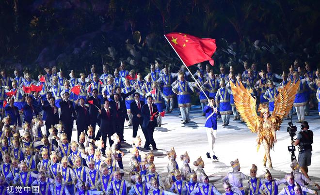 亚运会开幕式在中国杭州举行，各国代表团入场引人注目。